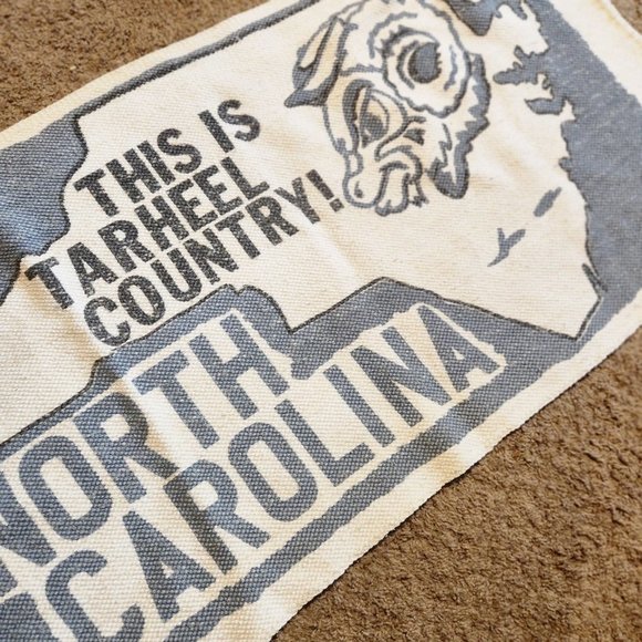 UNC Carolina Tarheel Tapestry - Ultimate Fan Must-Have in Iconic Tarheel Blue 🏀 - Picture 4 of 5